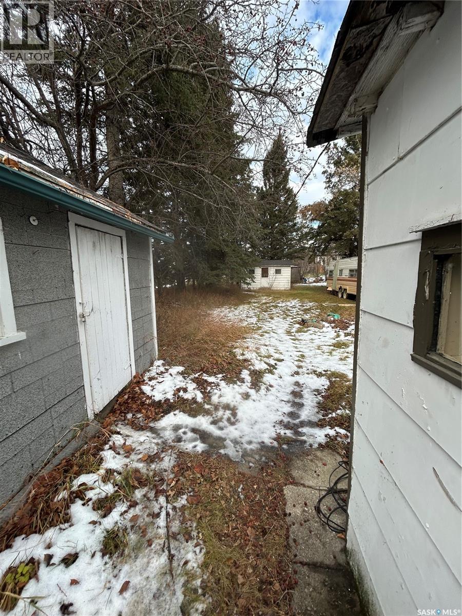 105 1st Avenue W, Parkside, Saskatchewan  S0J 2A0 - Photo 2 - SK024753