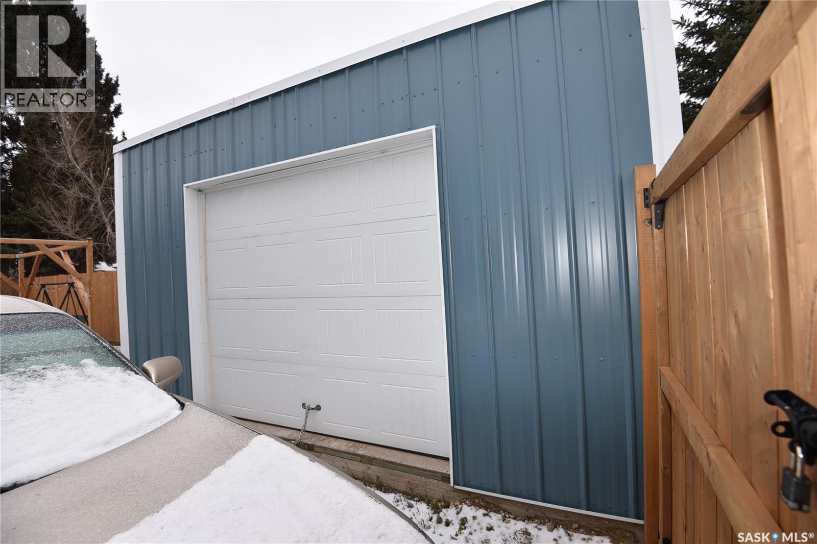 312 6th Avenue E, Nipawin, Saskatchewan  S0E 1E0 - Photo 28 - SK024690