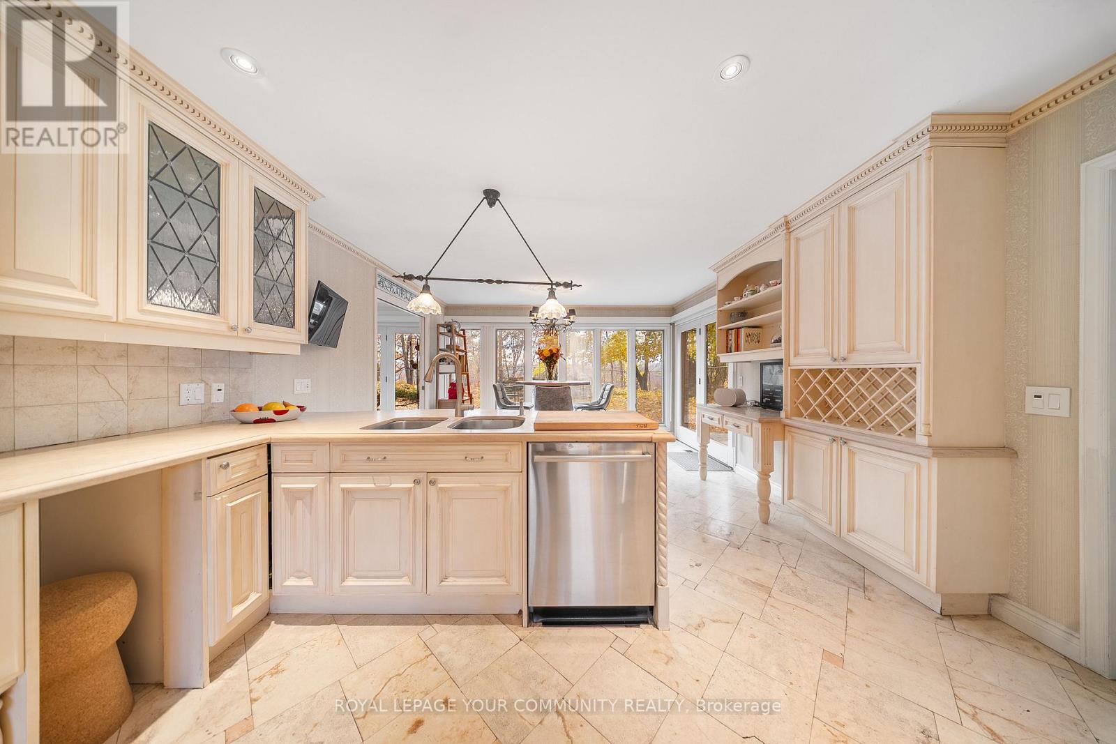 154 Old Yonge Street, Toronto, Ontario  M2P 1P9 - Photo 21 - C12578936