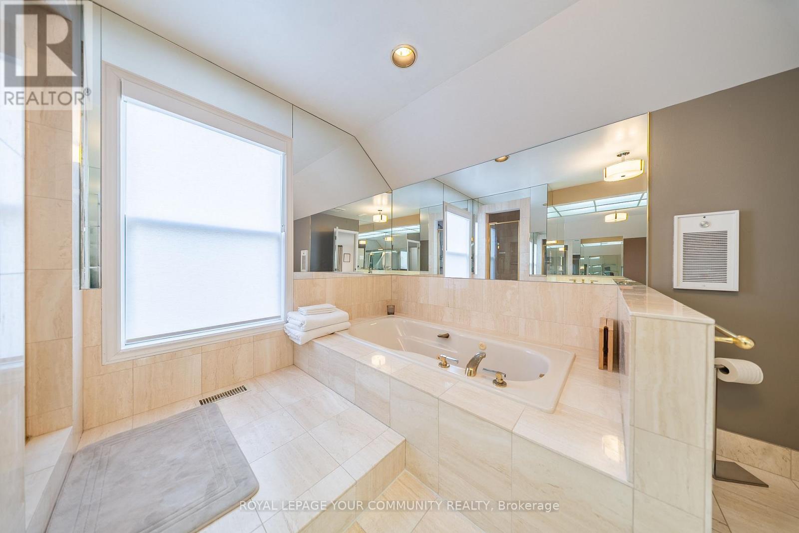 154 Old Yonge Street, Toronto, Ontario  M2P 1P9 - Photo 30 - C12578936