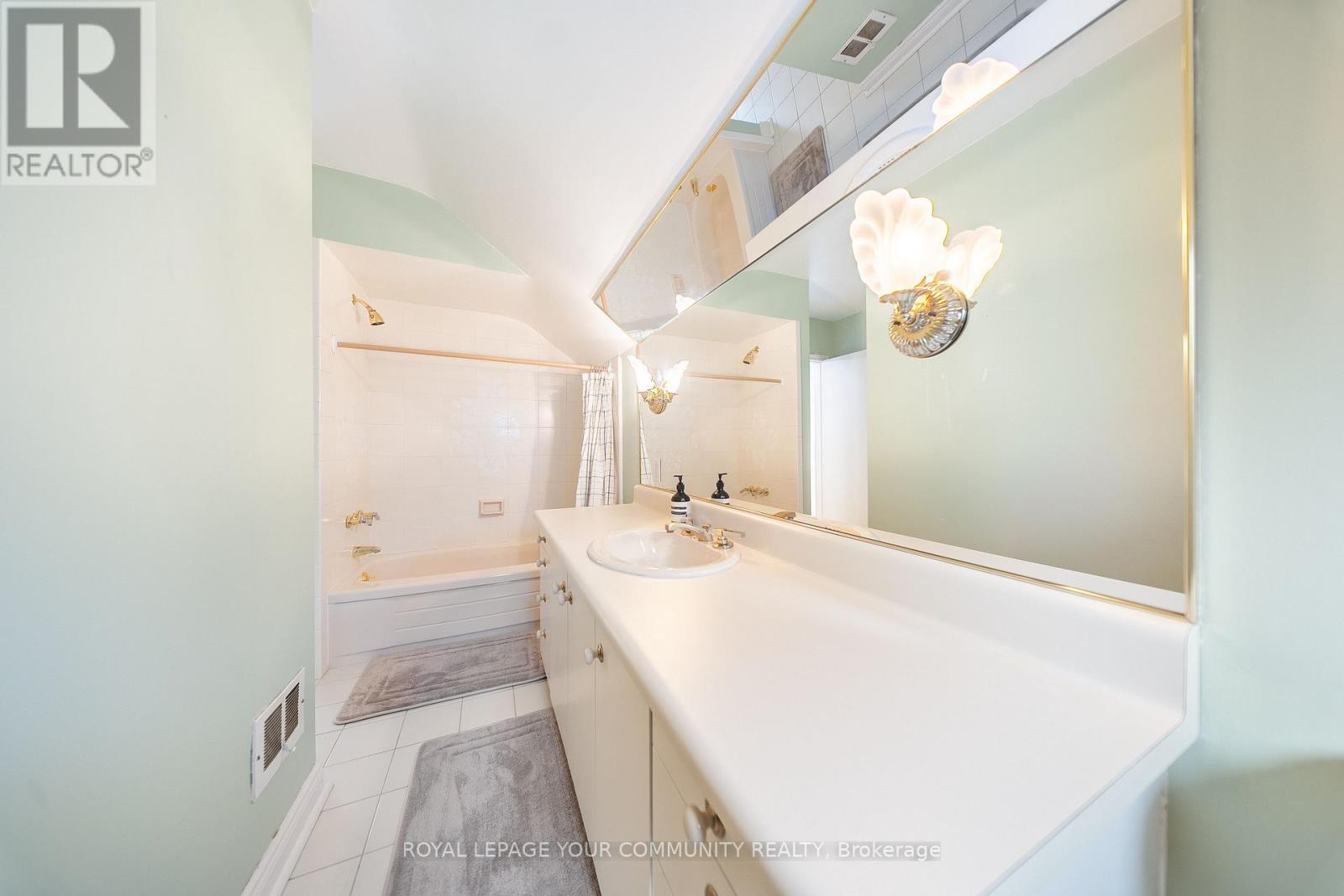 154 Old Yonge Street, Toronto, Ontario  M2P 1P9 - Photo 38 - C12578936