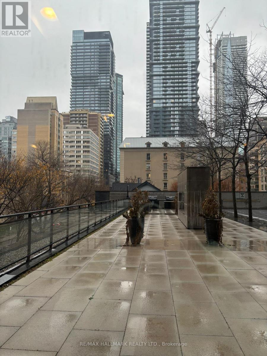 2807 - 110 Charles Street E, Toronto, Ontario  M4Y 1T5 - Photo 24 - C12578952