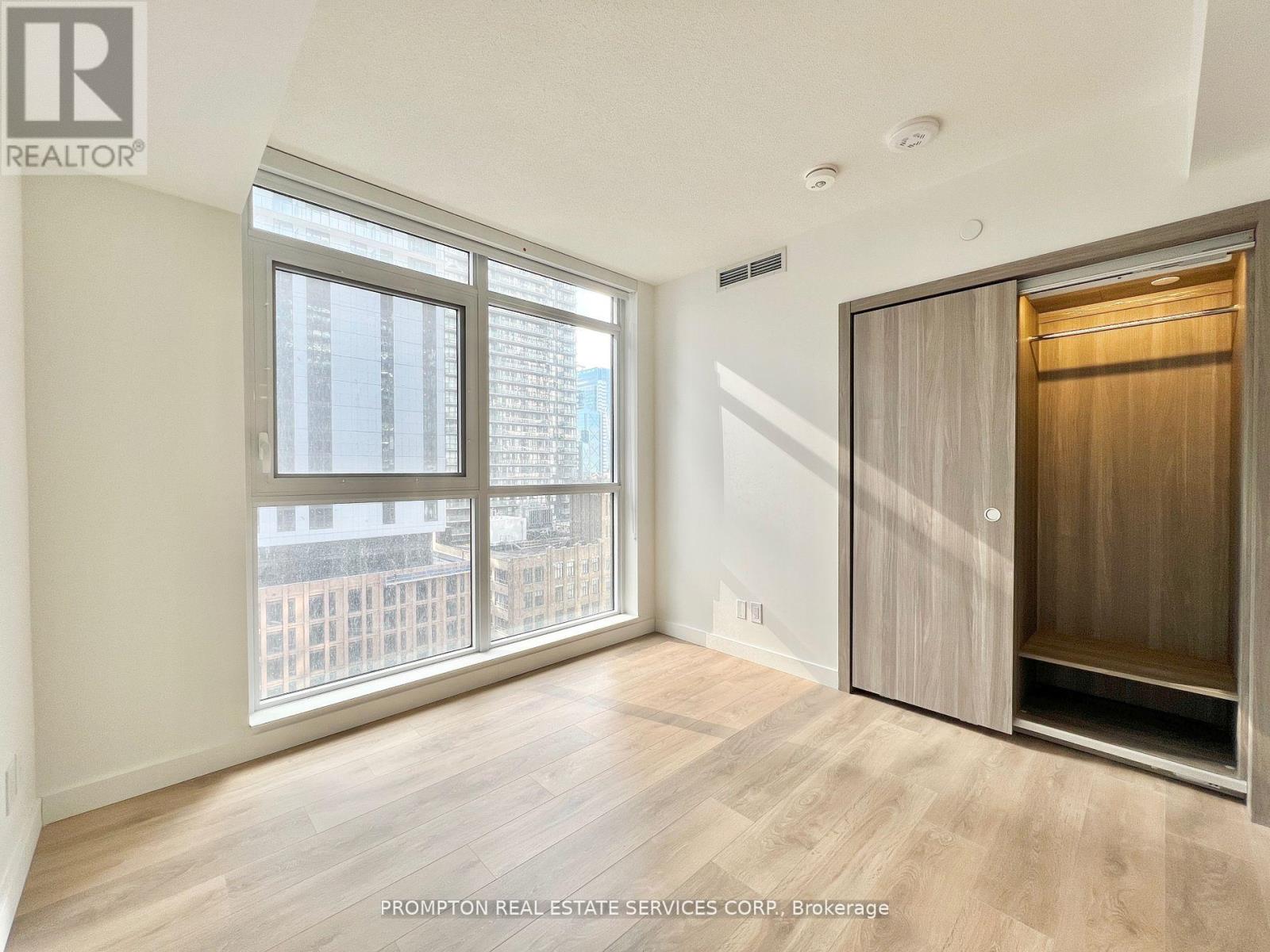 607 - 38 Widmer Street E, Toronto, Ontario  M5V 2E9 - Photo 13 - C12578976