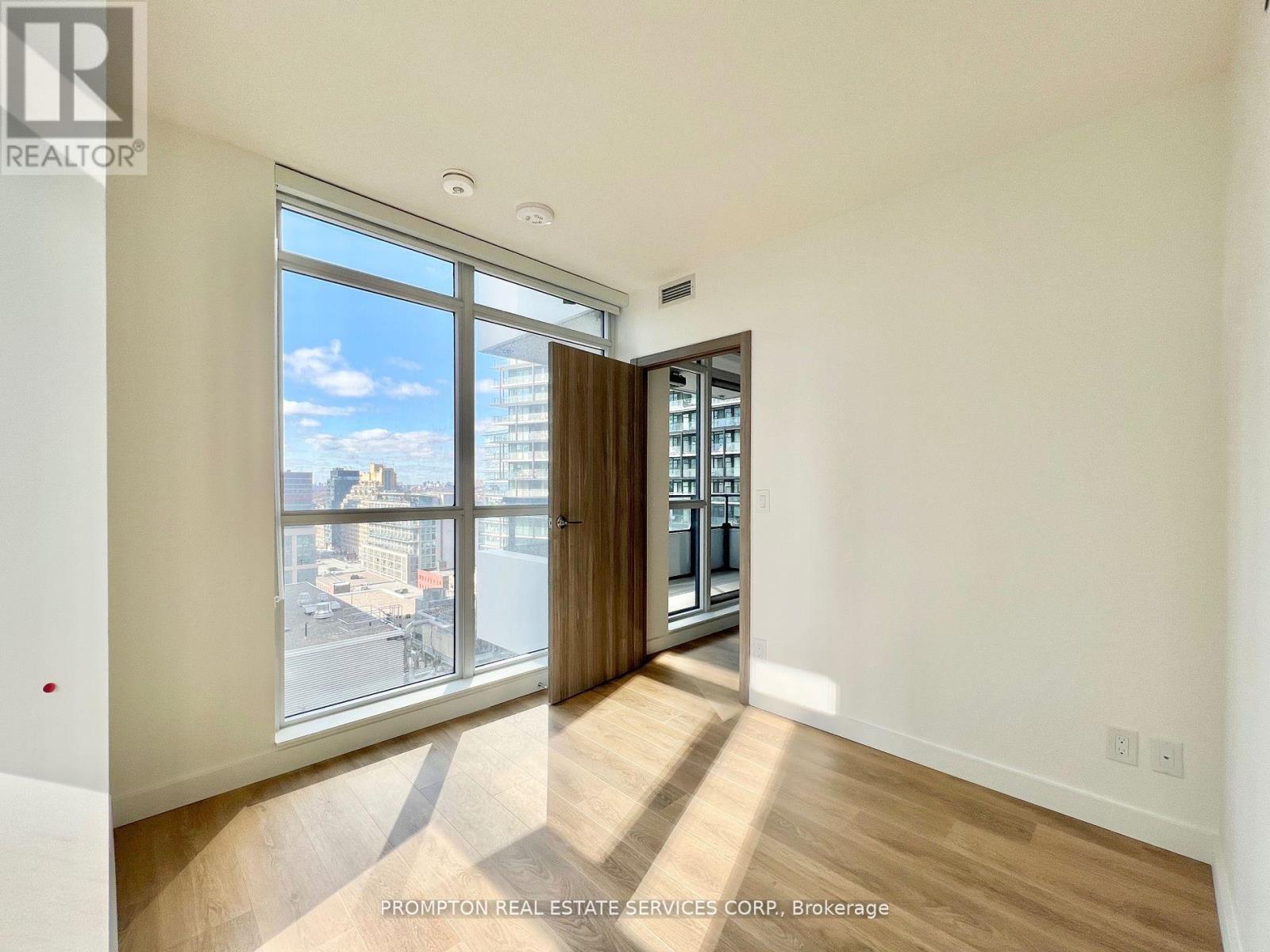 607 - 38 Widmer Street E, Toronto, Ontario  M5V 2E9 - Photo 15 - C12578976