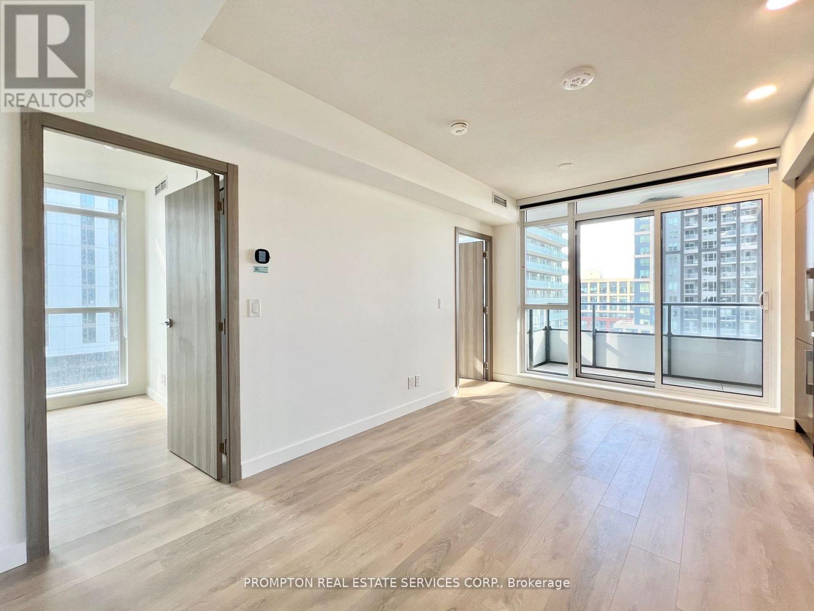 607 - 38 Widmer Street E, Toronto, Ontario  M5V 2E9 - Photo 7 - C12578976