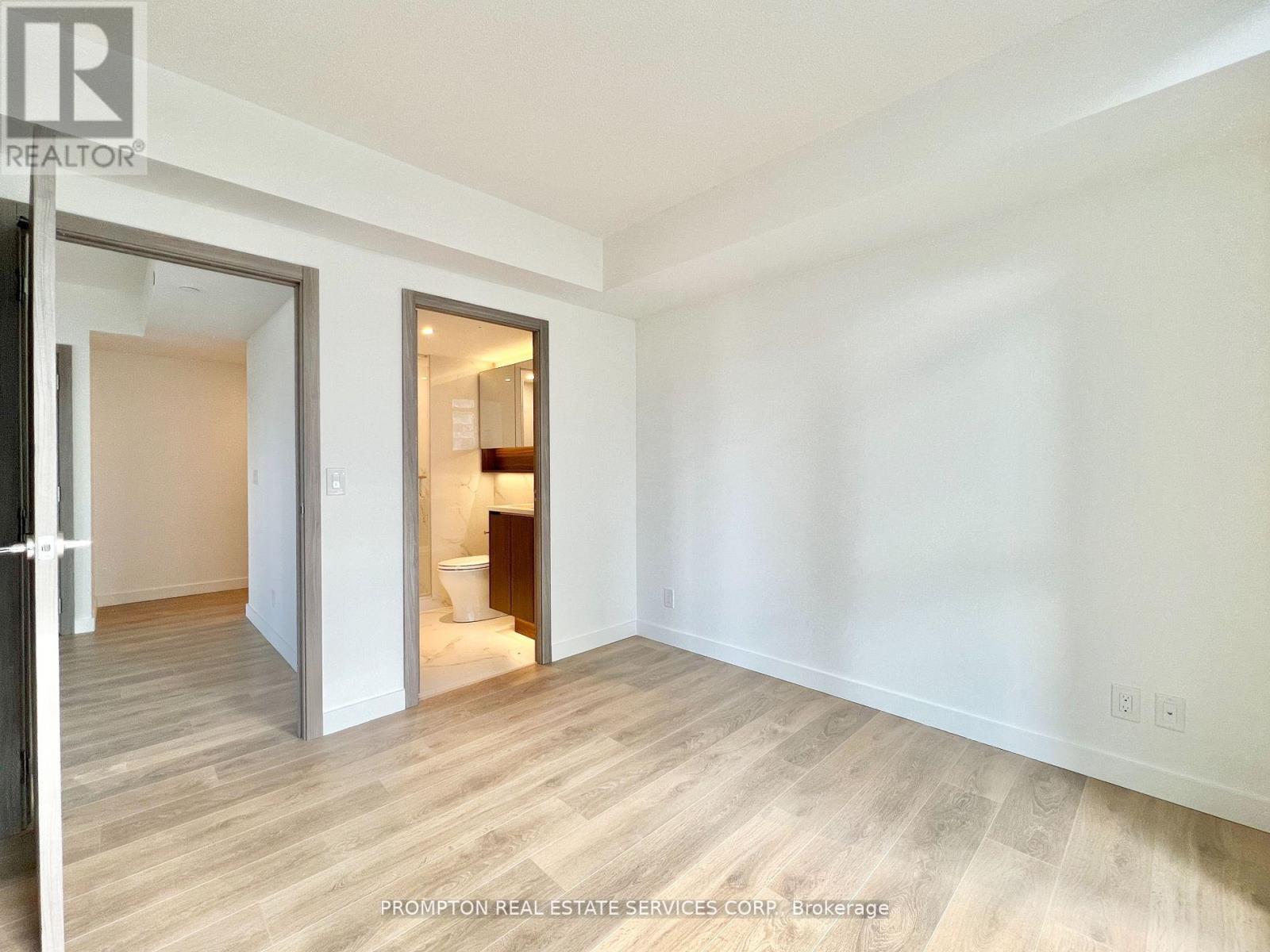 607 - 38 Widmer Street E, Toronto, Ontario  M5V 2E9 - Photo 9 - C12578976