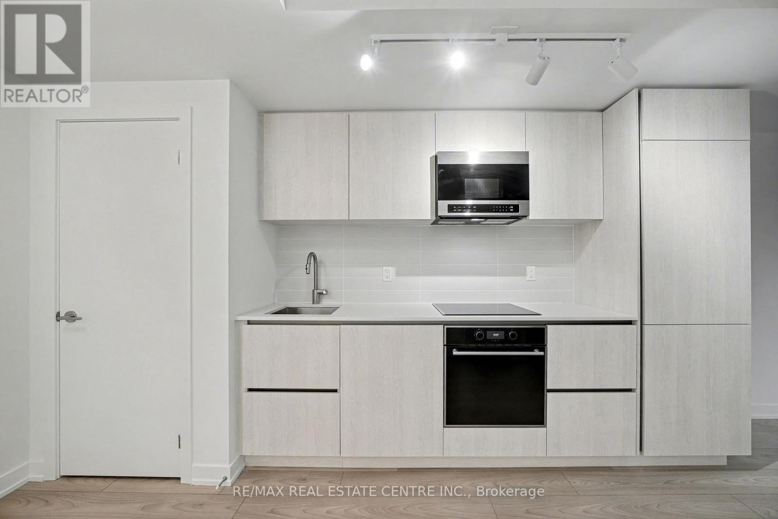 1109 - 120 Broadway Avenue, Toronto, Ontario  M4P 0E9 - Photo 10 - C12579038