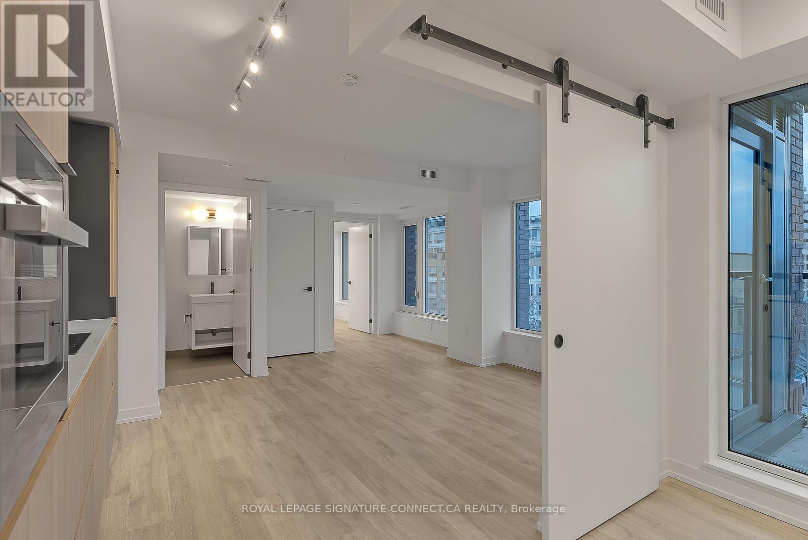 609 - 2 Augusta Avenue, Toronto, Ontario  M5V 0T3 - Photo 3 - C12579056