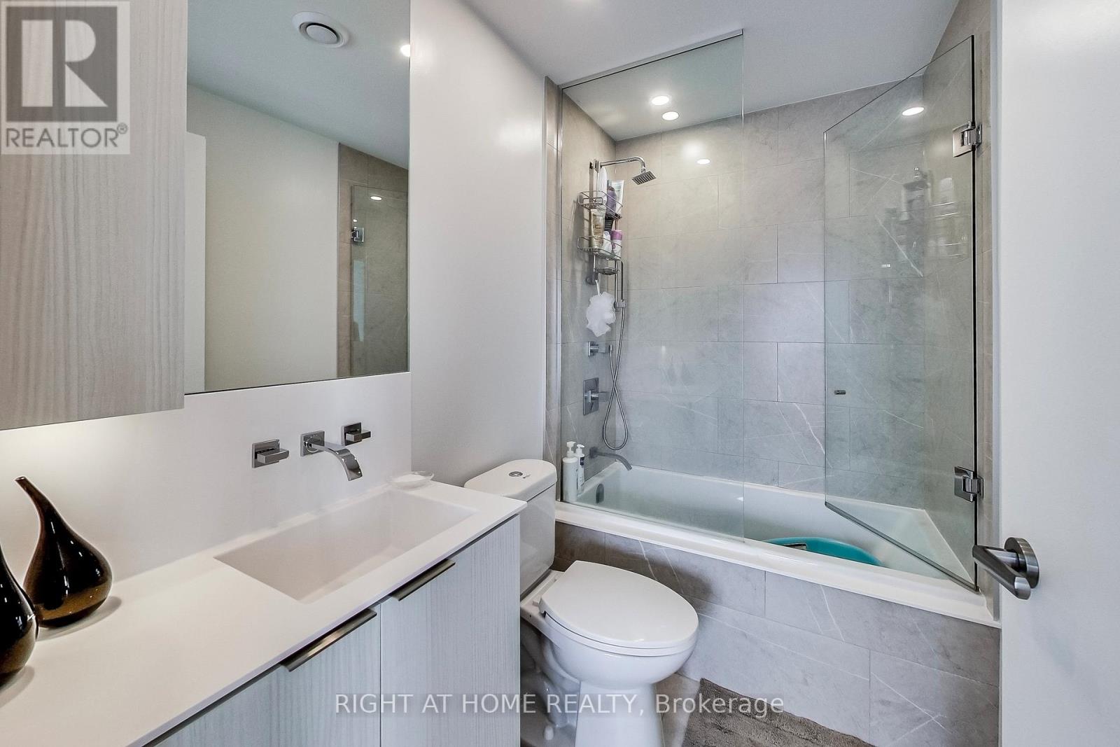 2509 - 16 Bonnycastle Street, Toronto, Ontario  M5A 0C9 - Photo 12 - C12579102