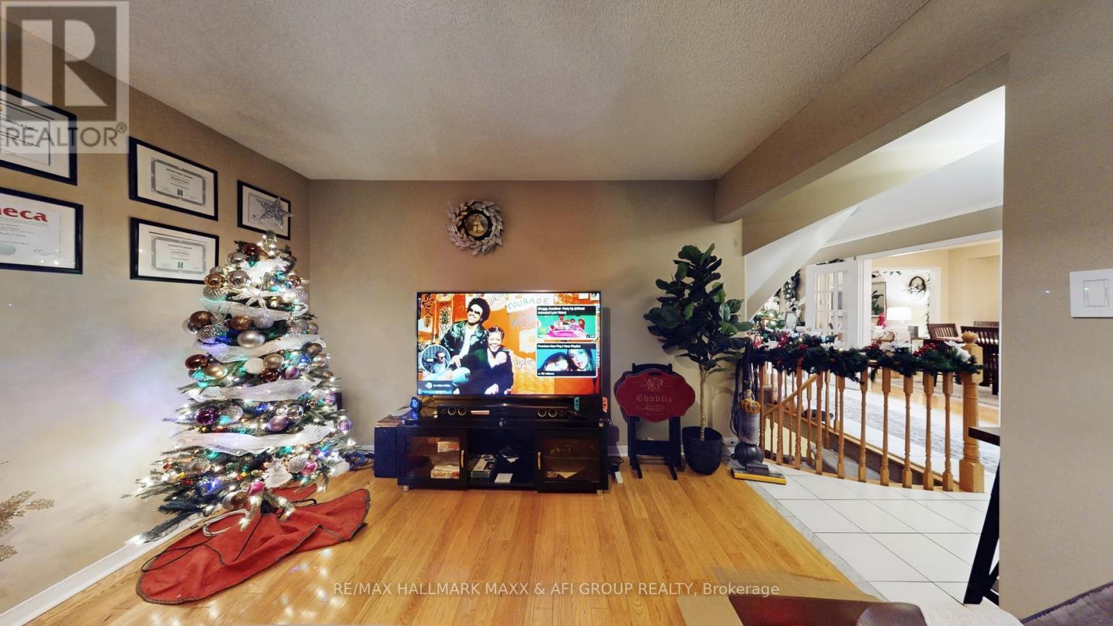 719 Shanahan Boulevard, Newmarket, Ontario  L3X 1P8 - Photo 12 - N12572008