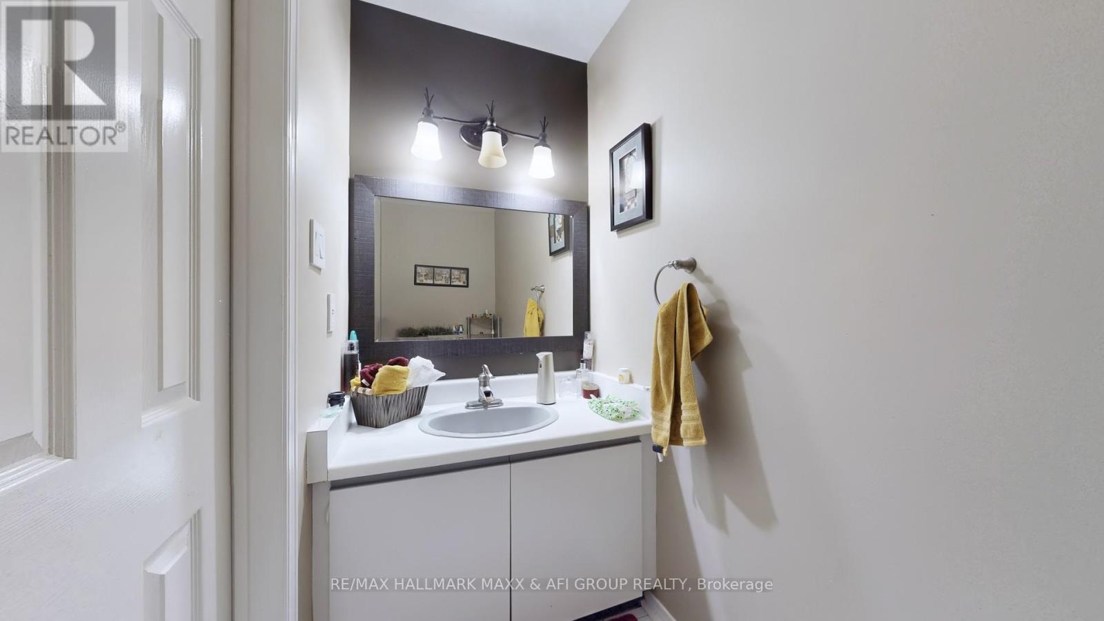 719 Shanahan Boulevard, Newmarket, Ontario  L3X 1P8 - Photo 19 - N12572008