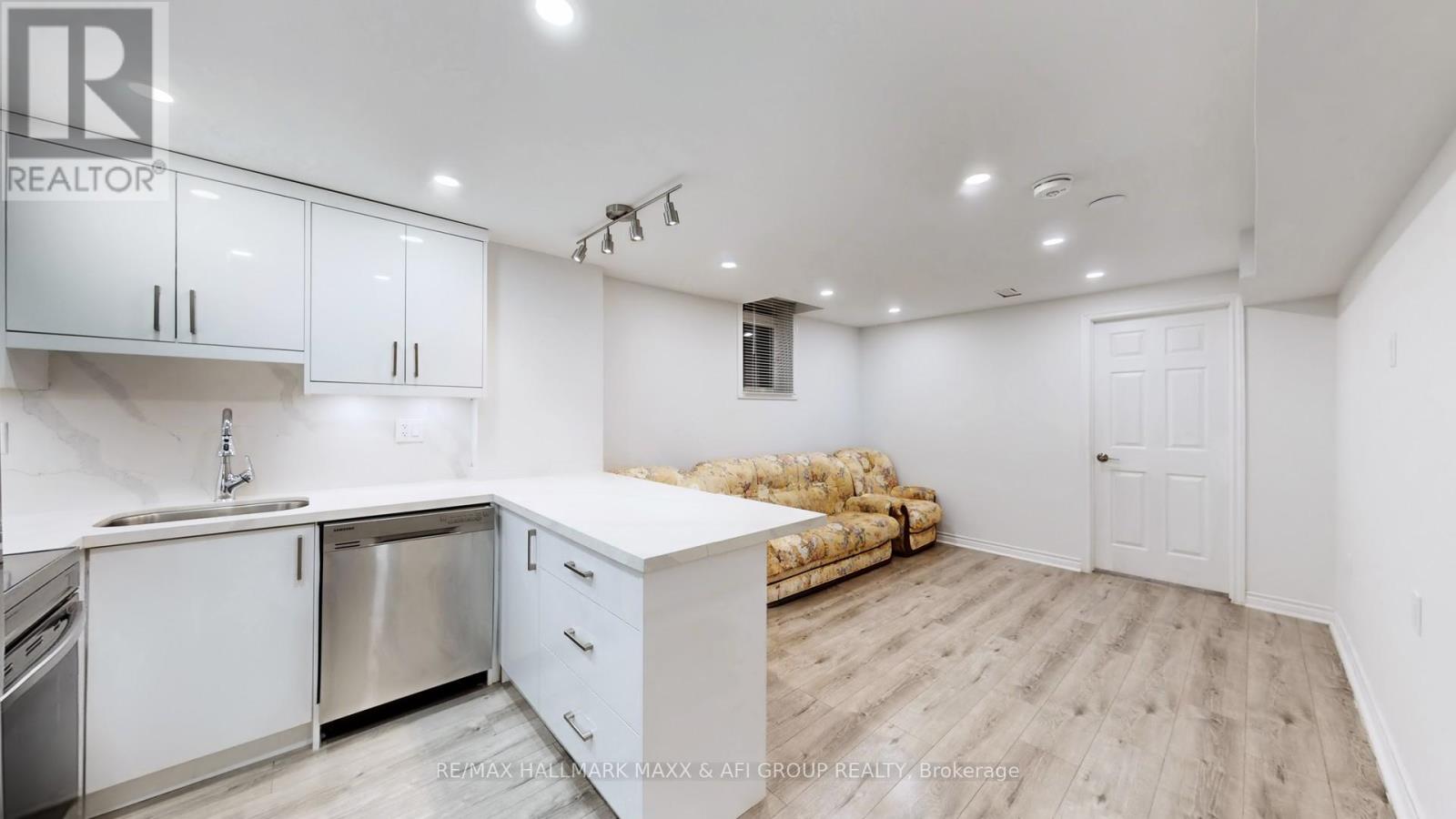 719 Shanahan Boulevard, Newmarket, Ontario  L3X 1P8 - Photo 45 - N12572008