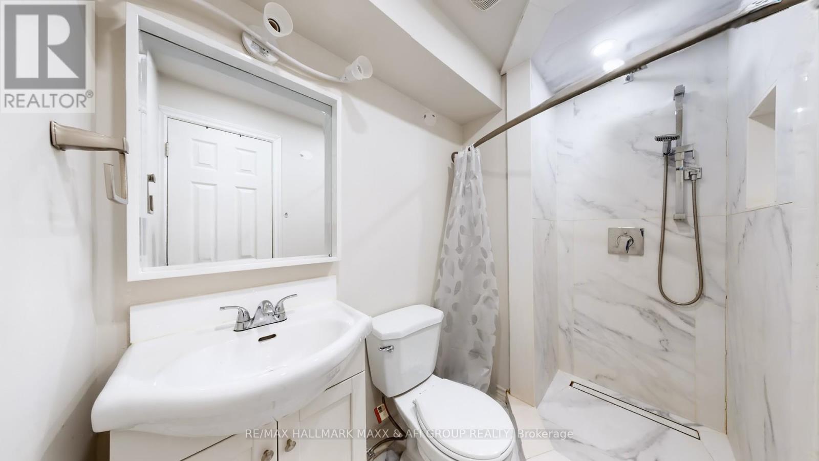 719 Shanahan Boulevard, Newmarket, Ontario  L3X 1P8 - Photo 38 - N12572008