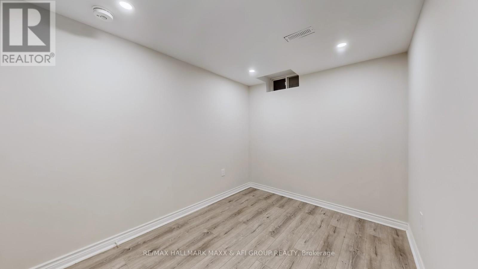 719 Shanahan Boulevard, Newmarket, Ontario  L3X 1P8 - Photo 36 - N12572008