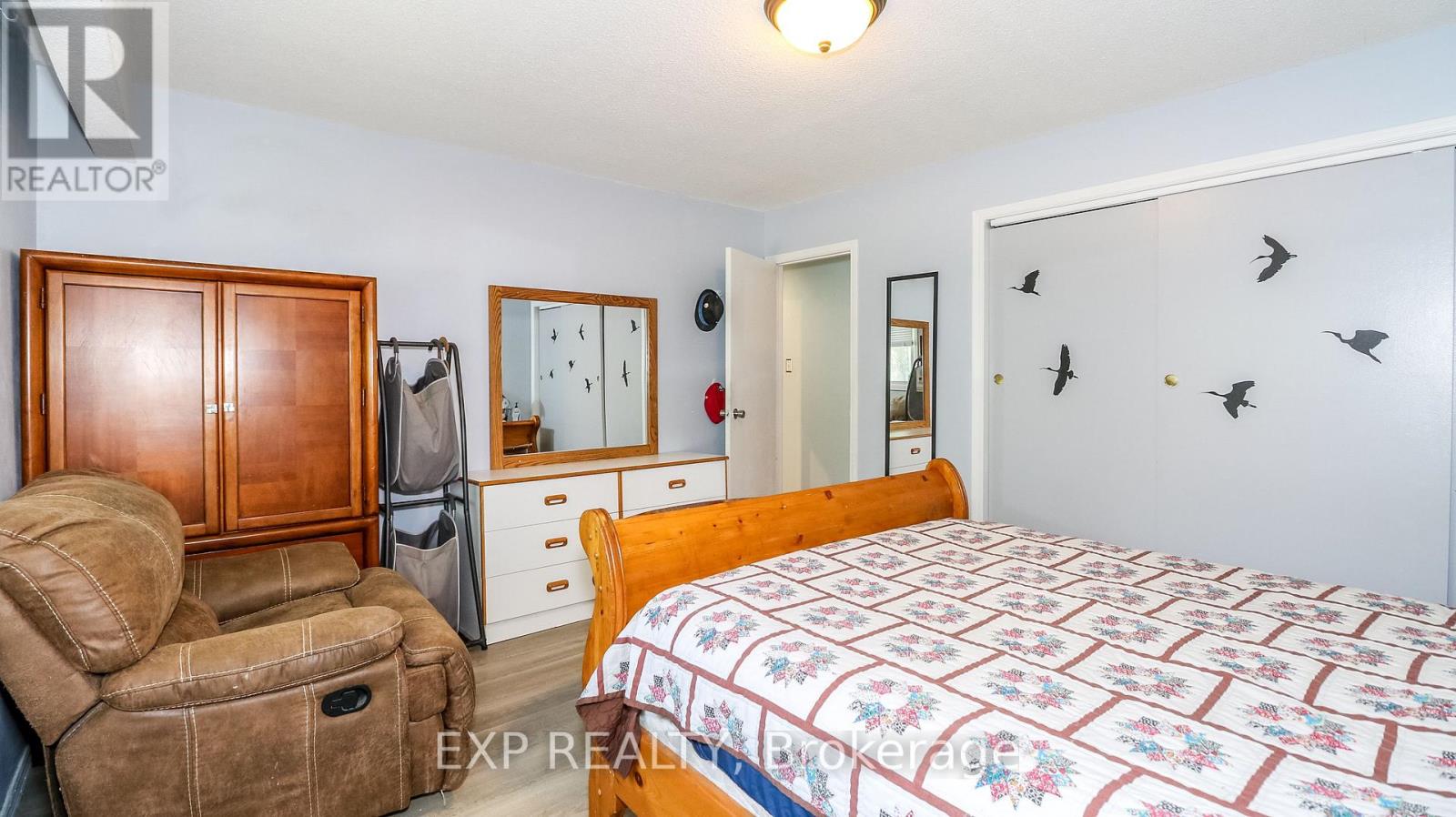 218 Jephson Street, Tay, Ontario  L0K 2A0 - Photo 21 - S12319042