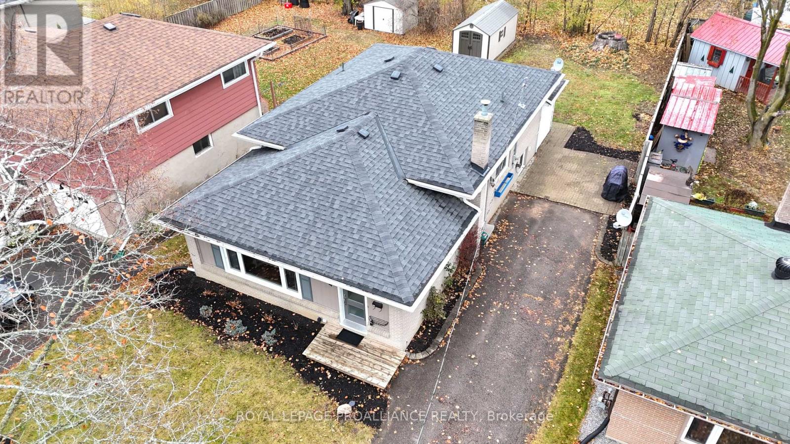 16 Lee Avenue, Belleville, Ontario  K8N 1Y2 - Photo 3 - X12578642