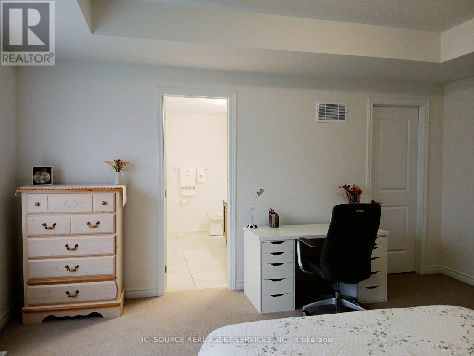 26 Orr Avenue, Erin, Ontario  N0B 1T0 - Photo 14 - X12485032