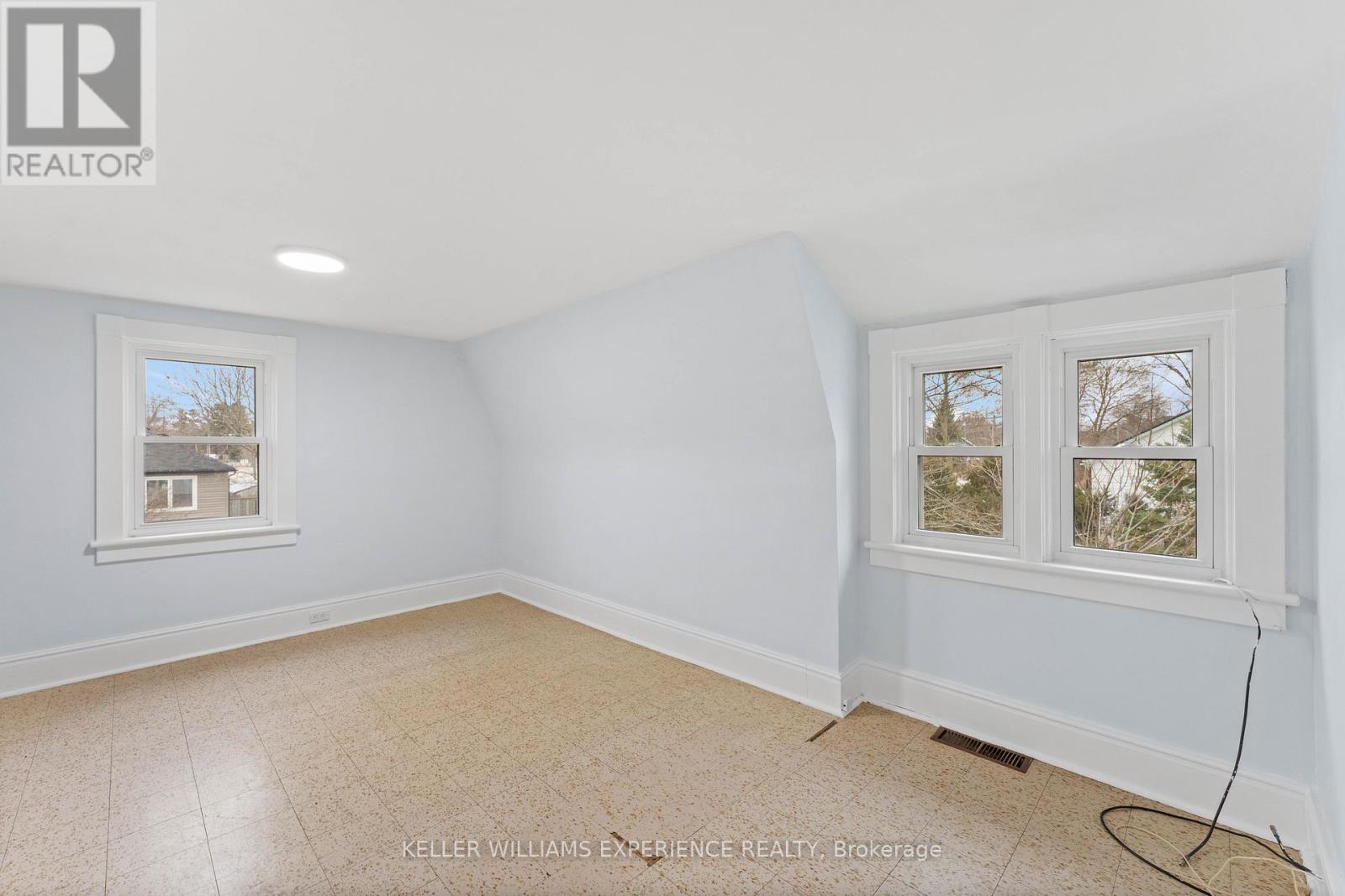 125 Raglan Street, Essa (Angus), Ontario  L0M 1B0 - Photo 15 - N12579106