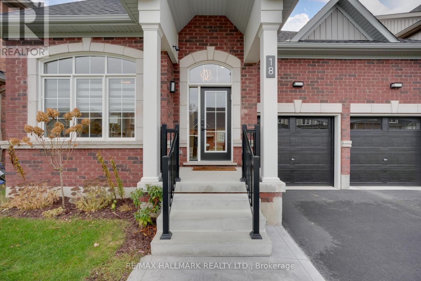 18 Mclean Avenue, Collingwood, Ontario L9Y 3V2 - Photo 4 - S12579068