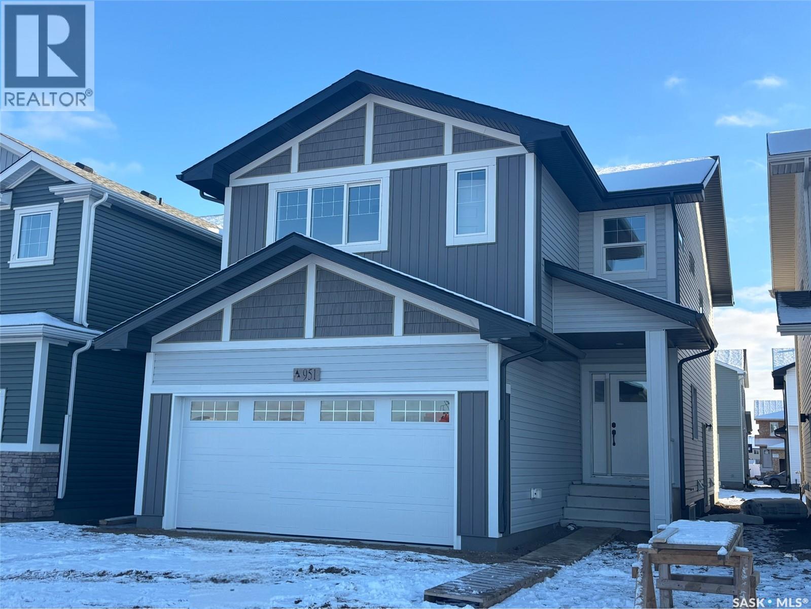 951 Traeger MANOR, Saskatoon, Saskatchewan