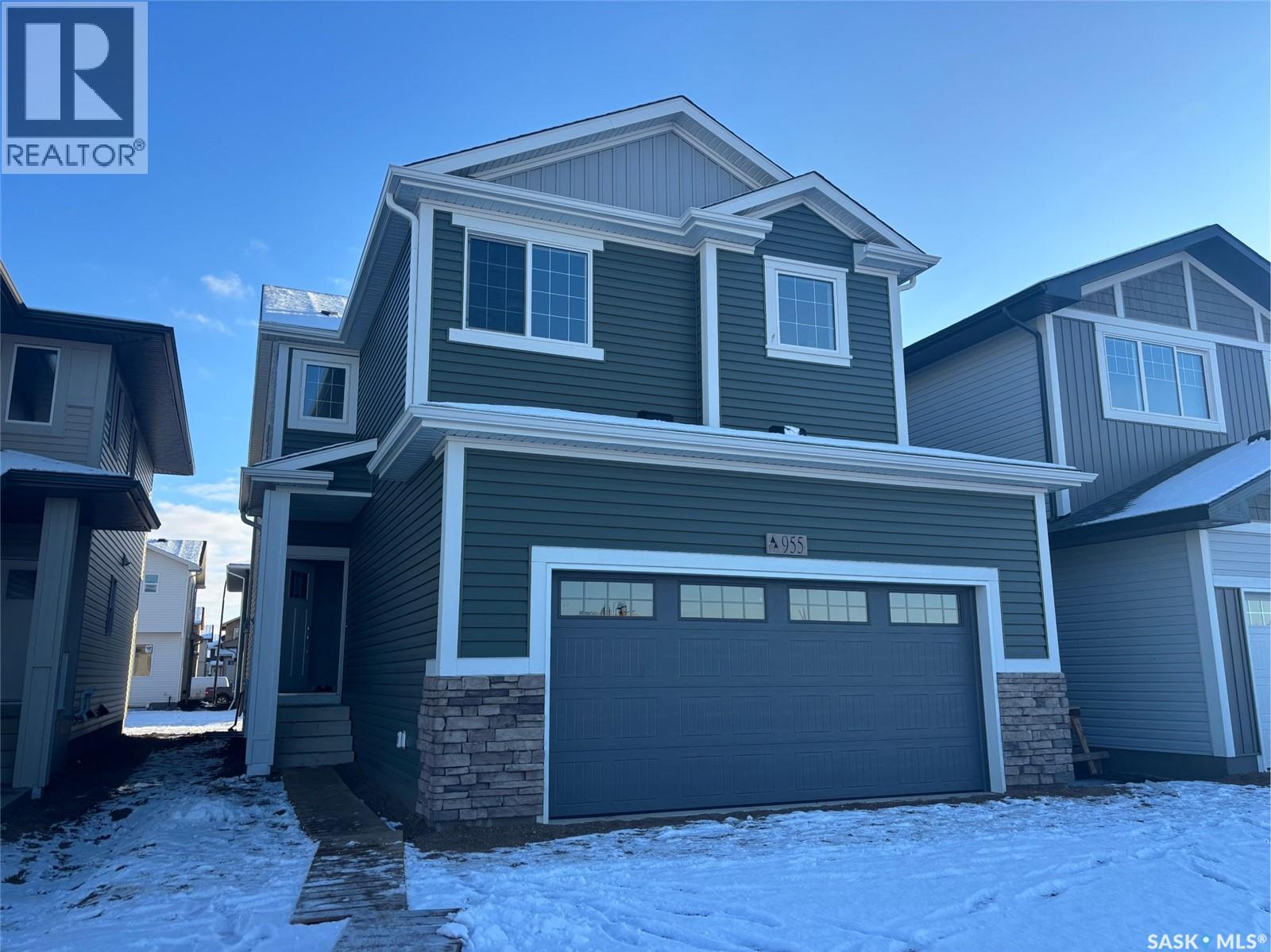 955 Traeger MANOR, Saskatoon, Saskatchewan