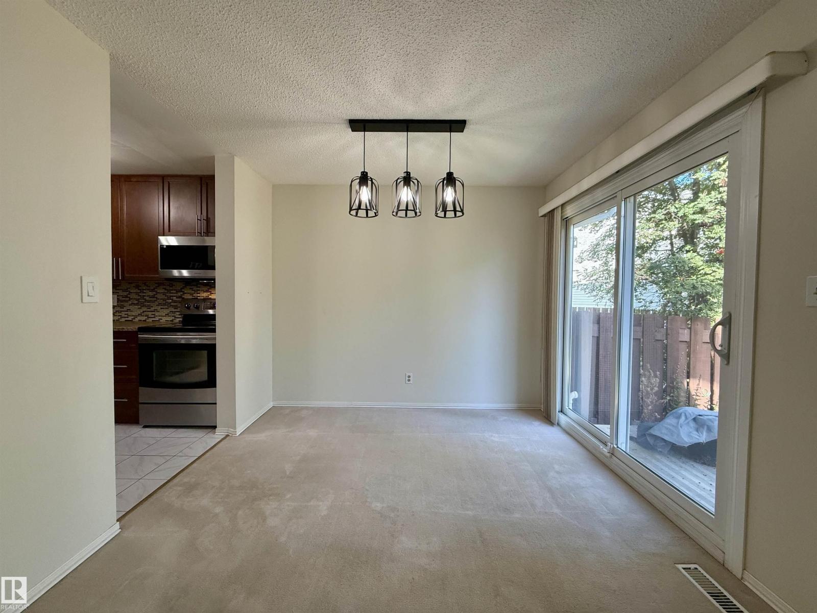 221 Callingwood Pl Nw, Edmonton, Alberta  T5T 2C6 - Photo 19 - E4461015