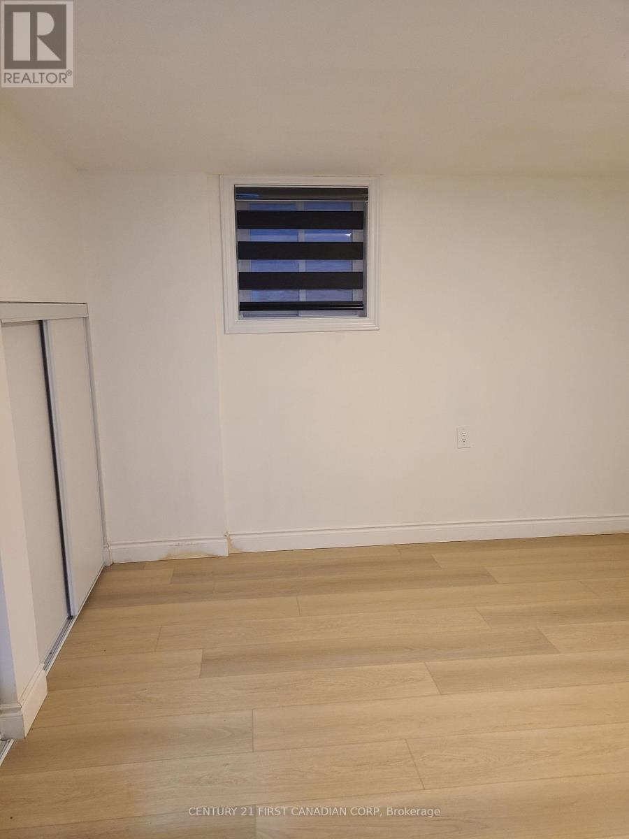 B - 48 Toulon Crescent, London East, Ontario  N5V 1J5 - Photo 15 - X12579130