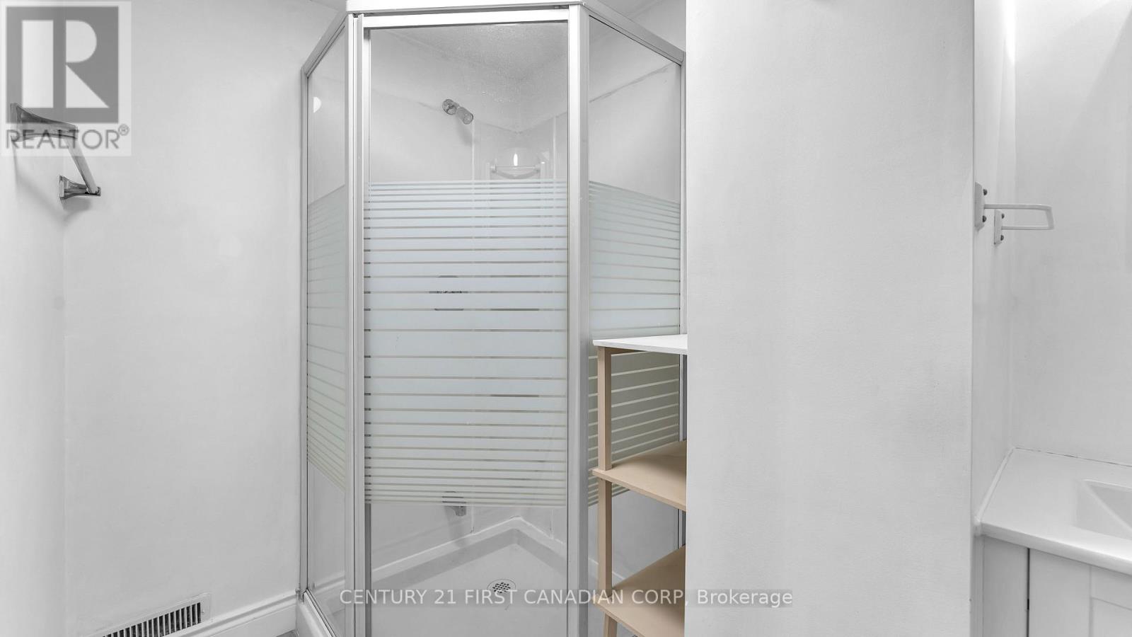 B - 48 Toulon Crescent, London East, Ontario  N5V 1J5 - Photo 18 - X12579130