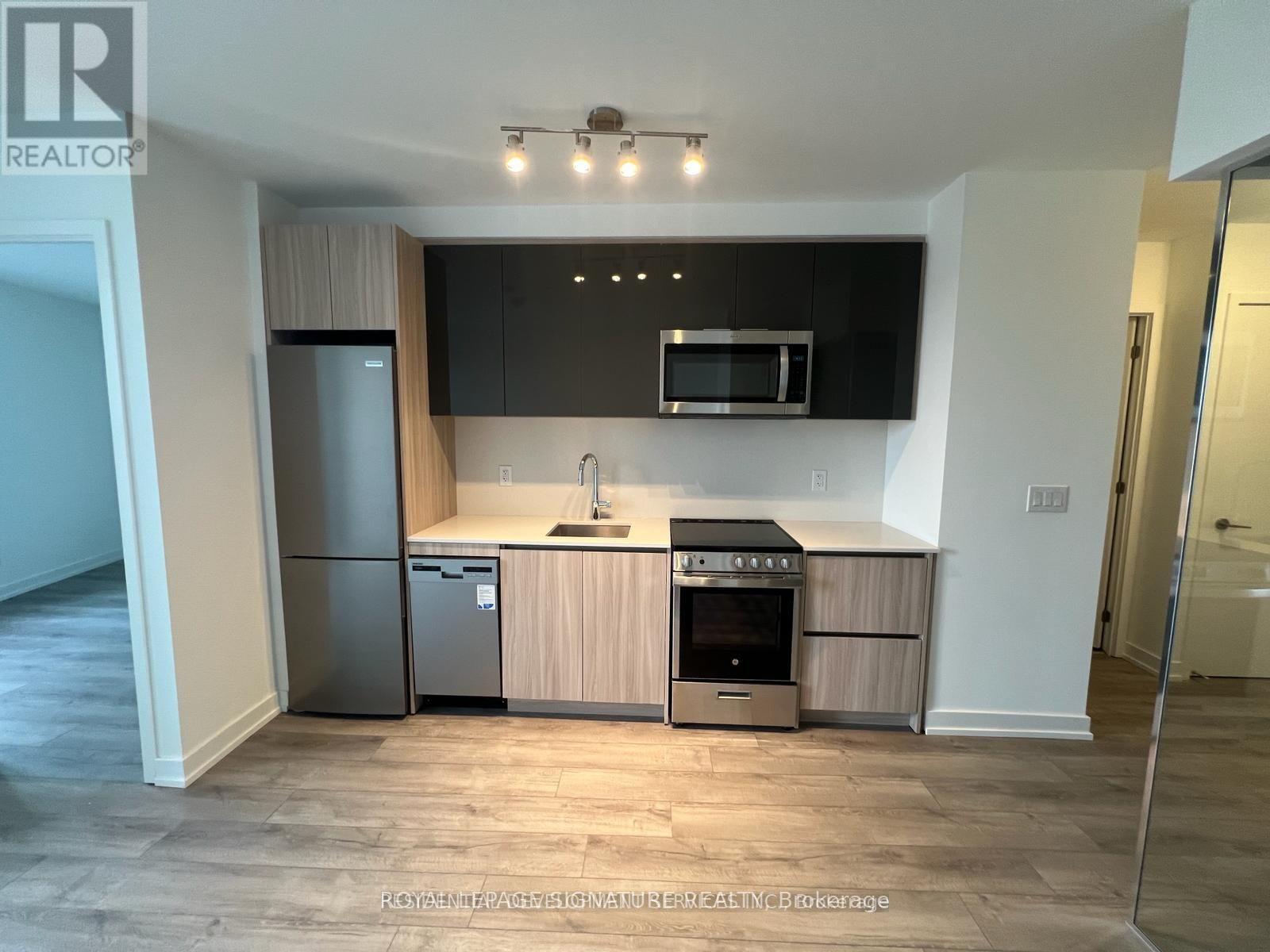 618 - 3100 Keele Street, Toronto, Ontario  M3M 0E1 - Photo 2 - W12578934