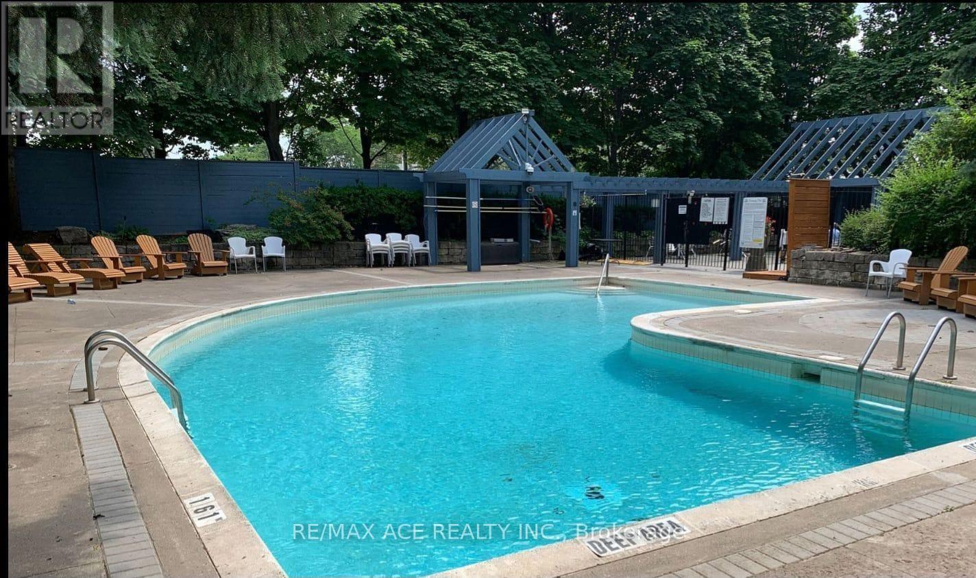 1001 - 26 Hanover Road, Brampton, Ontario  L6S 4T2 - Photo 4 - W12579002