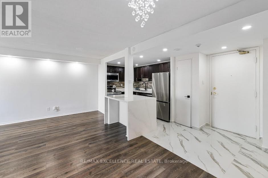 1913 - 115 Hillcrest Avenue, Mississauga, Ontario  L5B 3Y9 - Photo 17 - W12579060