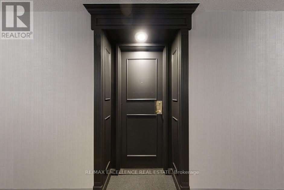 1913 - 115 Hillcrest Avenue, Mississauga, Ontario  L5B 3Y9 - Photo 8 - W12579060