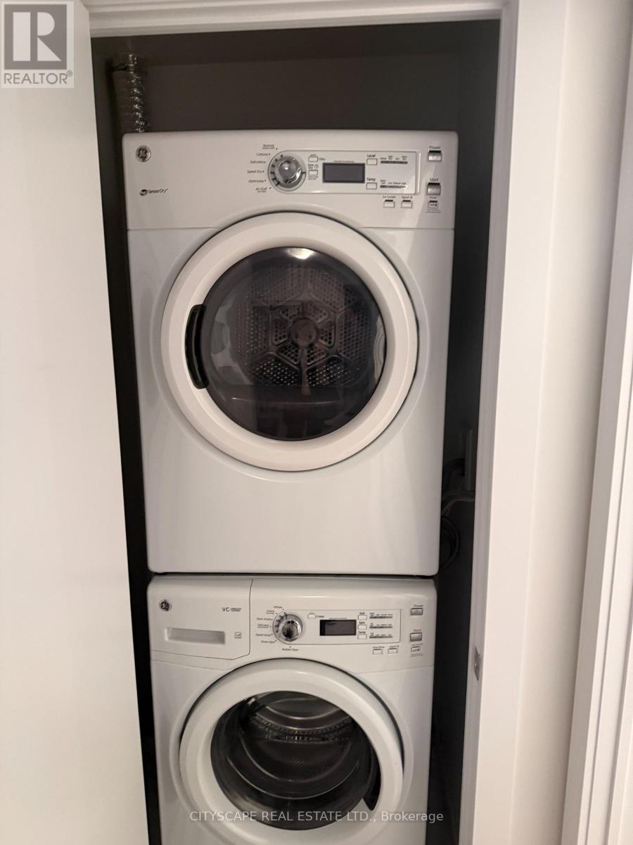 907 - 20 Bruyeres Mews, Toronto, Ontario  M5V 0G7 - Photo 5 - C12572742