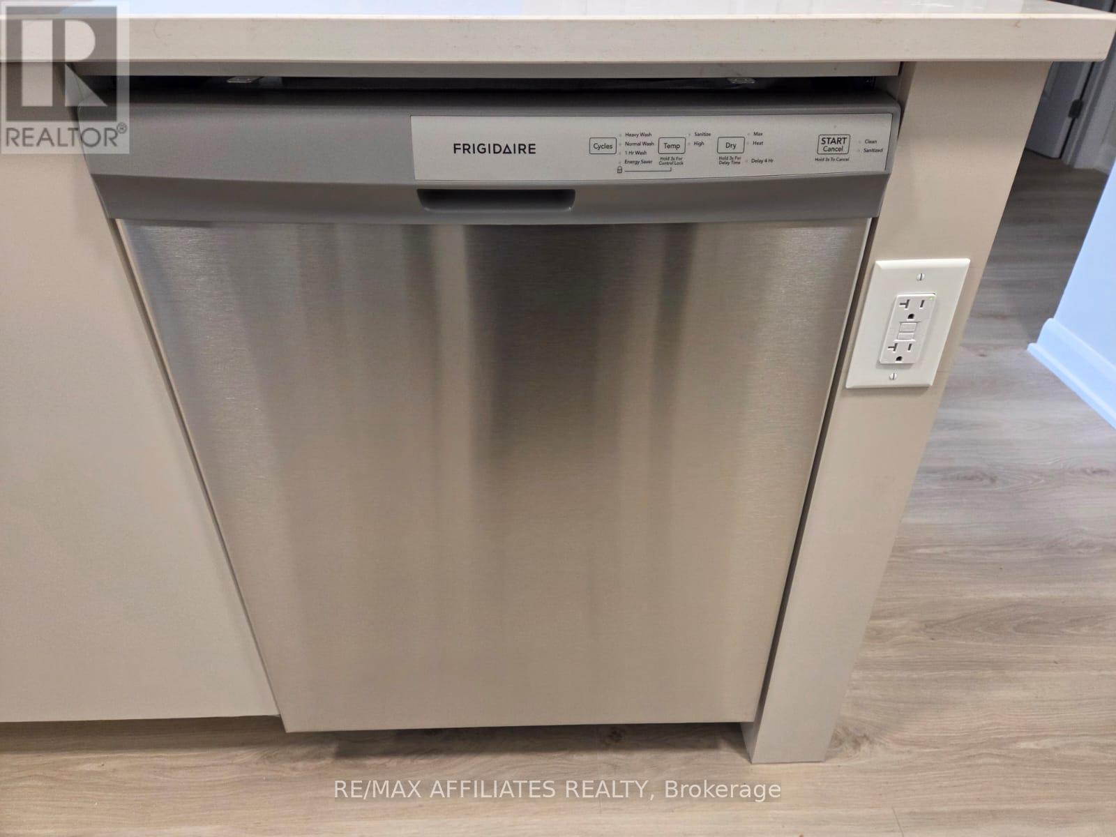 8 - 701 Glenroy Gilbert Drive, Ottawa, Ontario  K2J 5W2 - Photo 12 - X12572484