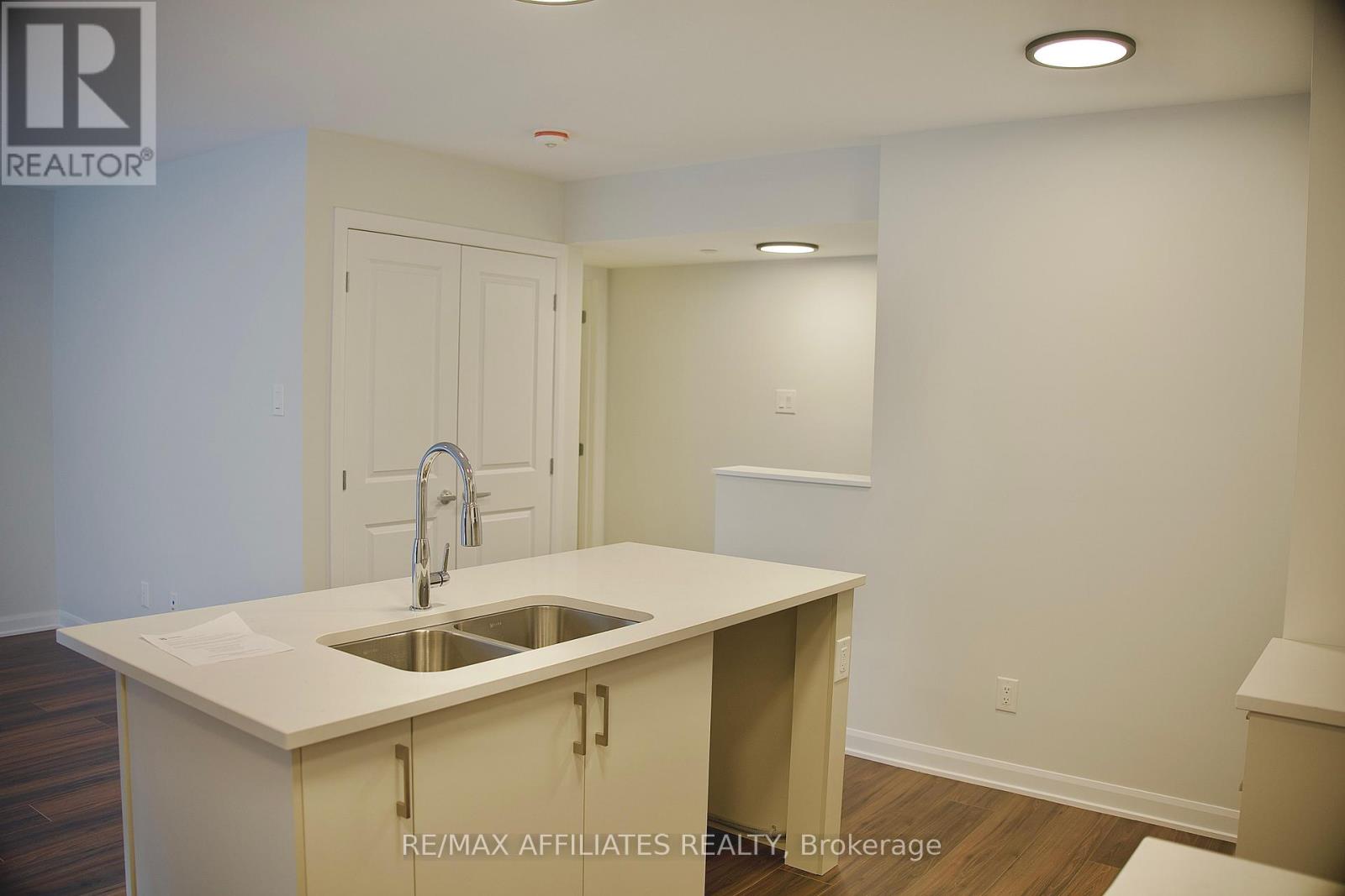 8 - 701 Glenroy Gilbert Drive, Ottawa, Ontario  K2J 5W2 - Photo 6 - X12572484