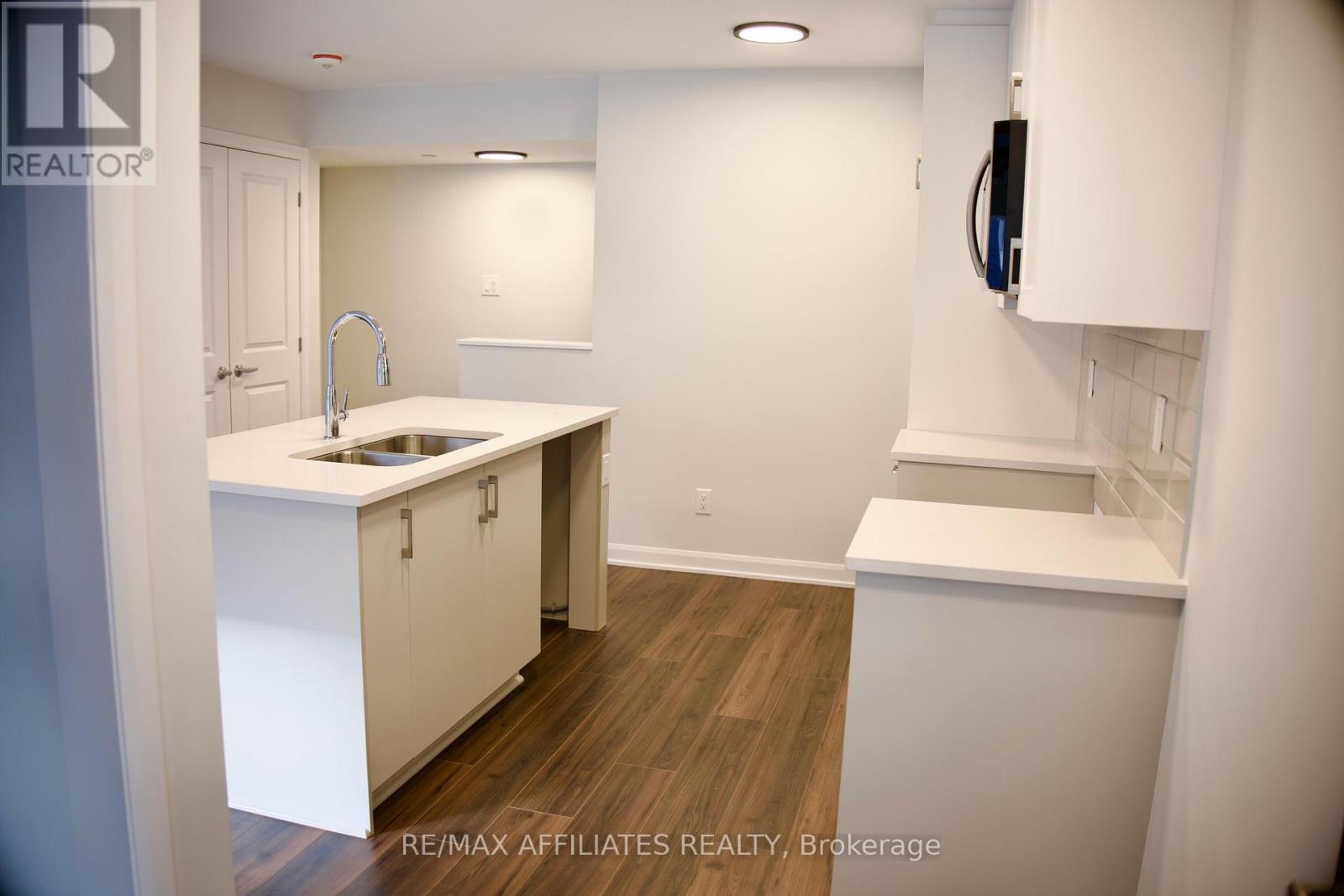 8 - 701 Glenroy Gilbert Drive, Ottawa, Ontario  K2J 5W2 - Photo 4 - X12572484