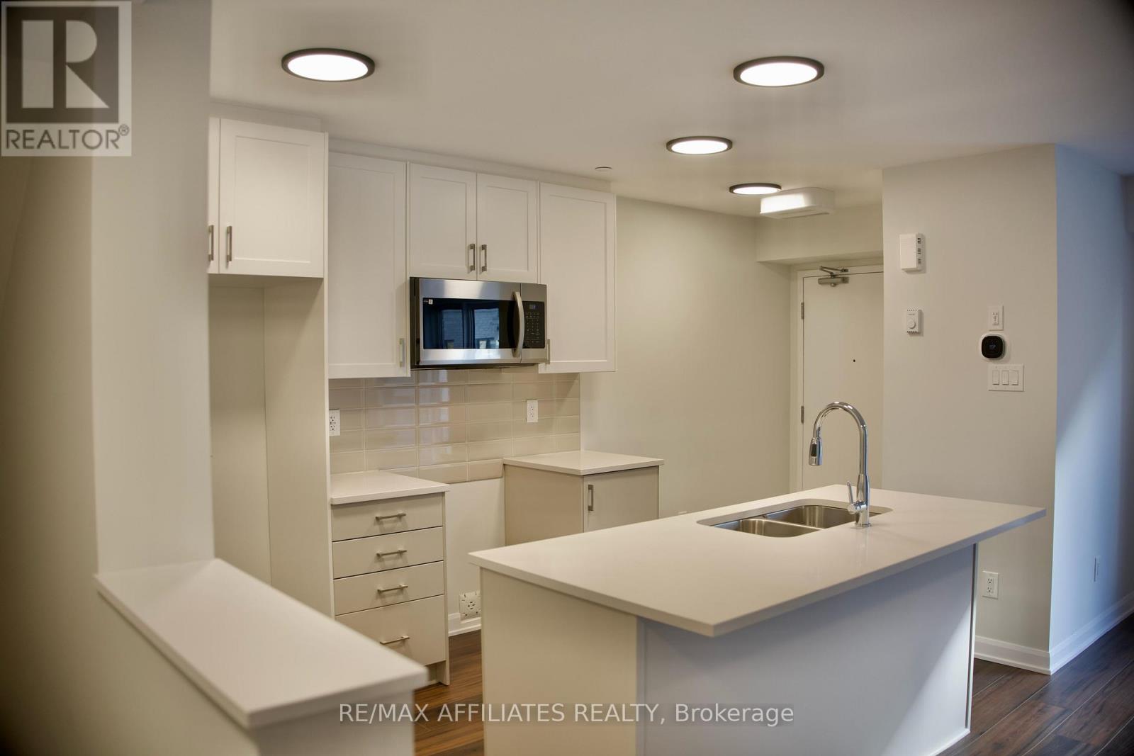 8 - 701 Glenroy Gilbert Drive, Ottawa, Ontario  K2J 5W2 - Photo 5 - X12572484