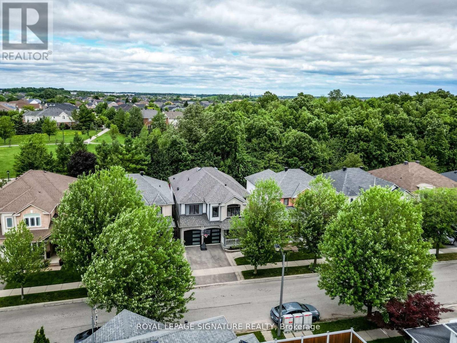 1013 Freeman Trail W, Milton, Ontario  L9T 5T3 - Photo 4 - W12462928