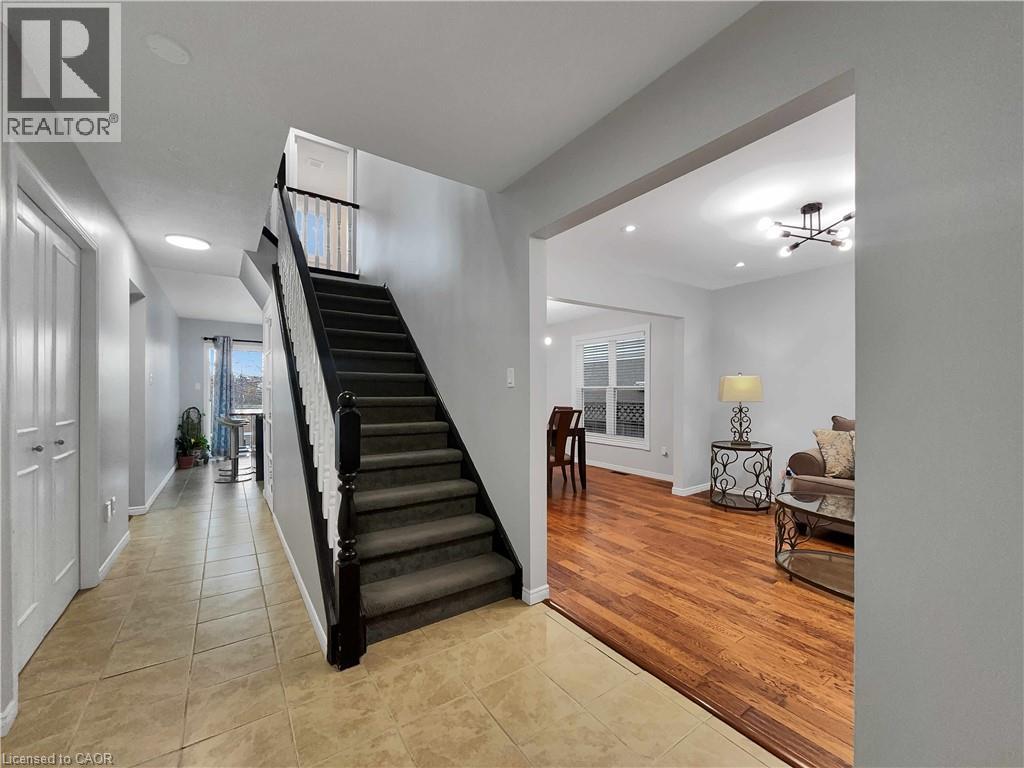 157 Twin Crescent, Hamilton, Ontario  L8W 3A7 - Photo 13 - 40790709