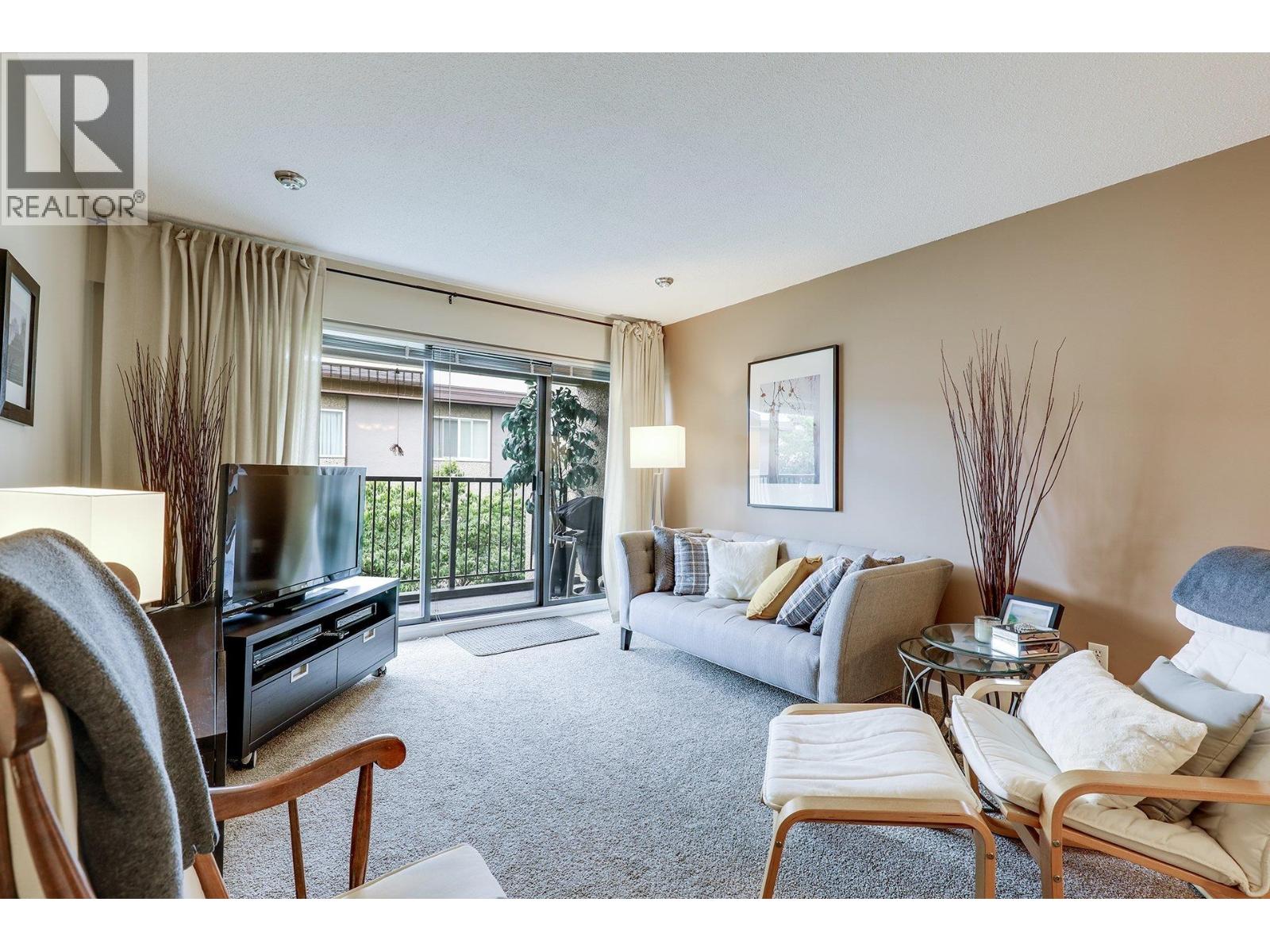 302 330 E 1st Street, North Vancouver, British Columbia  V7L 1B5 - Photo 6 - R3070292