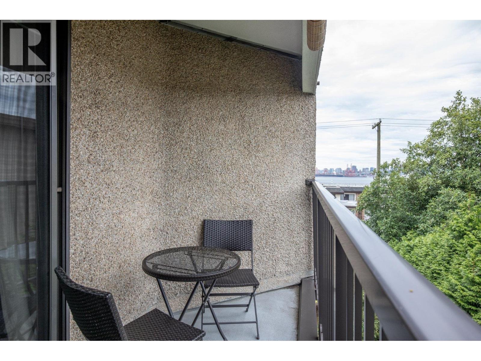 302 330 E 1st Street, North Vancouver, British Columbia  V7L 1B5 - Photo 7 - R3070292