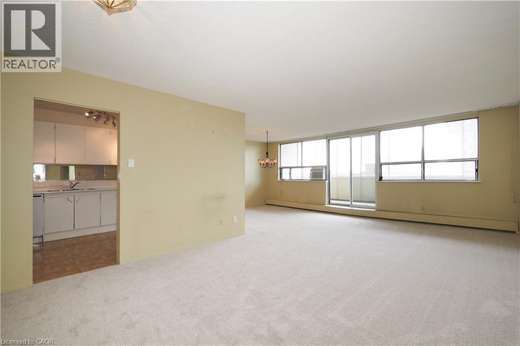 65 Westmount Road N Unit# 902, Waterloo, Ontario  N2L 5G6 - Photo 5 - 40725969