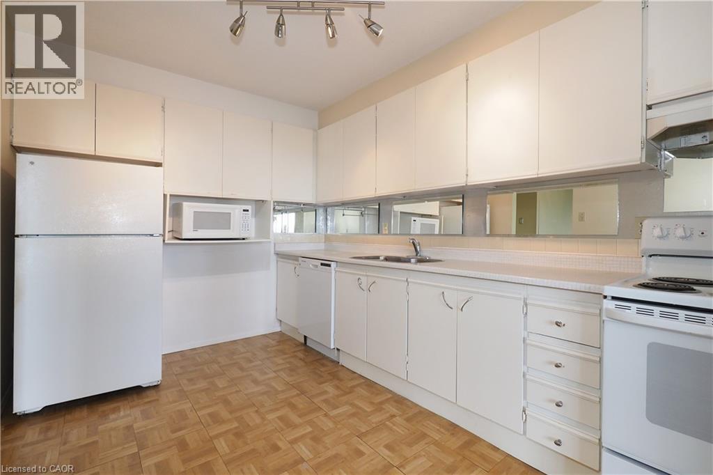 65 Westmount Road N Unit# 902, Waterloo, Ontario  N2L 5G6 - Photo 9 - 40725969