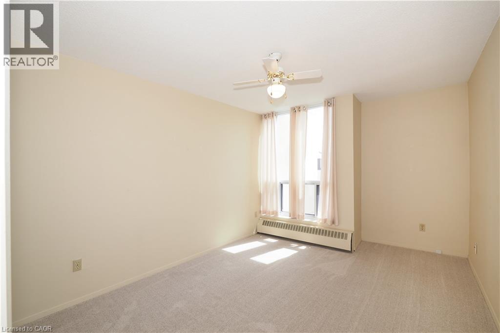 65 Westmount Road N Unit# 902, Waterloo, Ontario  N2L 5G6 - Photo 15 - 40725969