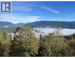 901 9222 UNIVERSITY CRESCENT, Burnaby, British Columbia