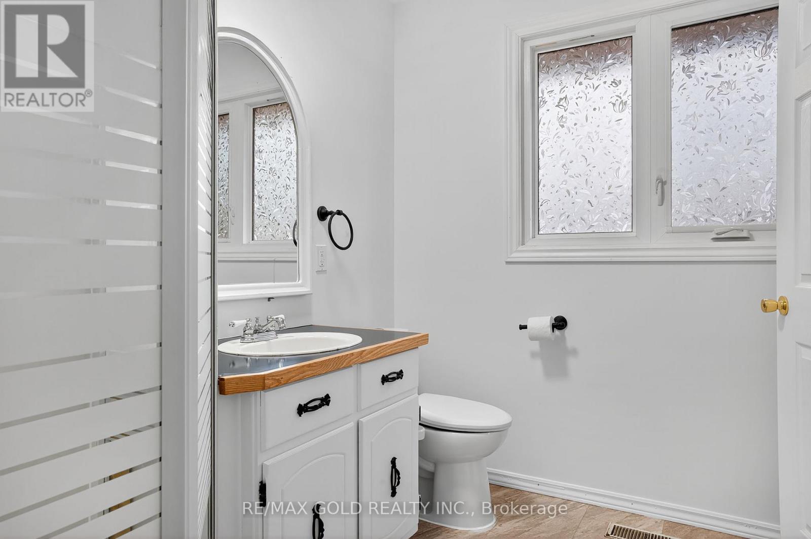 21990 Hagerty Road, Newbury, Ontario  N0L 2N0 - Photo 18 - X12578944