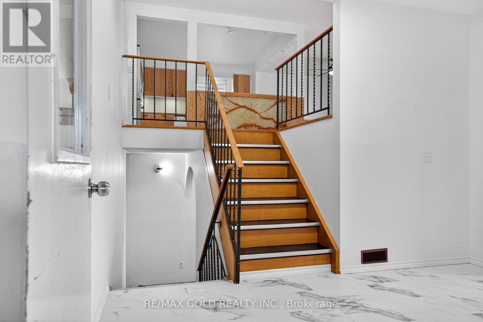 21990 Hagerty Road, Newbury, Ontario  N0L 2N0 - Photo 7 - X12578944