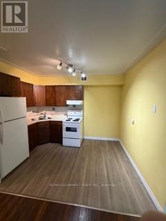208 - 10 Woodman Drive S, Hamilton, Ontario  L8K 4E1 - Photo 8 - X12579036