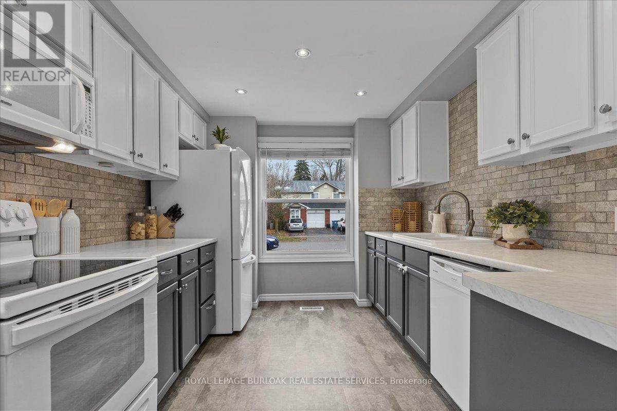 98 Grandridge Crescent, Guelph, Ontario  N1H 8G3 - Photo 14 - X12579114