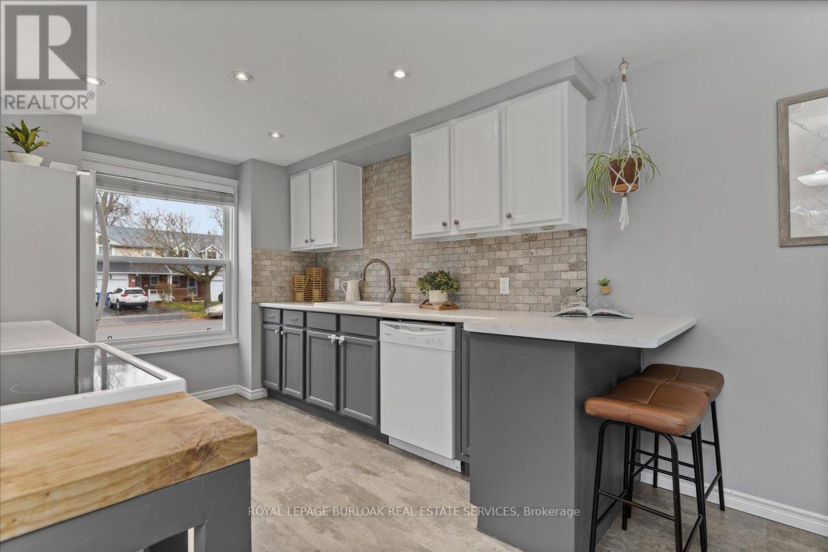 98 Grandridge Crescent, Guelph, Ontario  N1H 8G3 - Photo 17 - X12579114